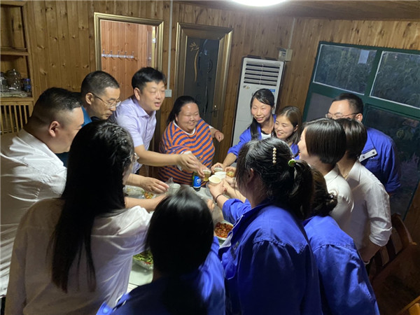 1622513014551139.jpg 今世康公司櫻桃采摘自助燒烤團建活動10.jpg